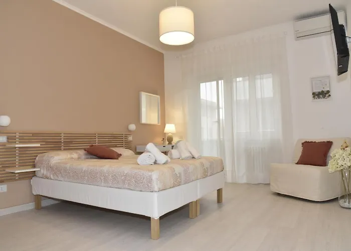Nathanaele House Via Tuscolana * Roma